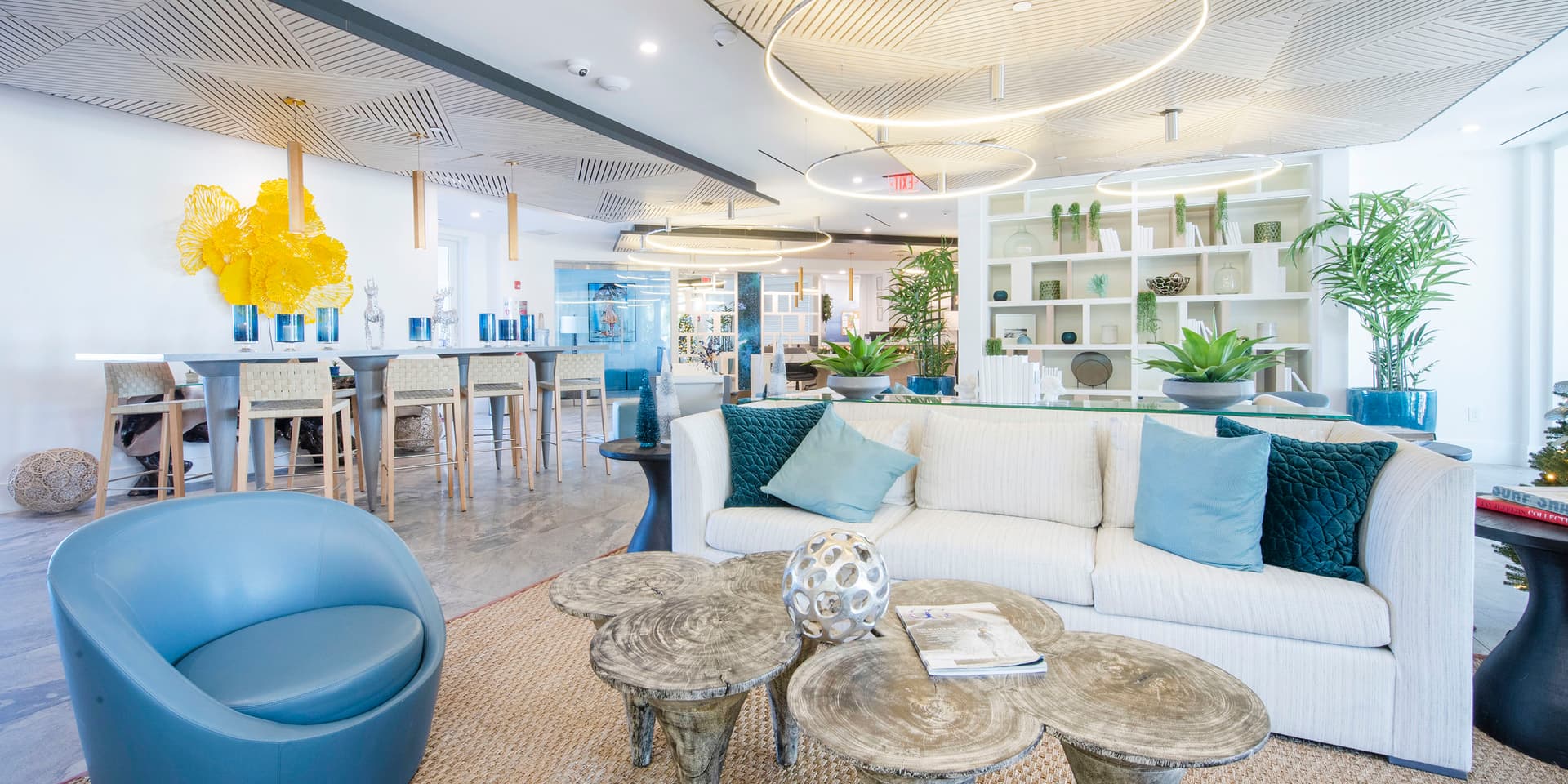 Azure Breeze Haven - Image 26