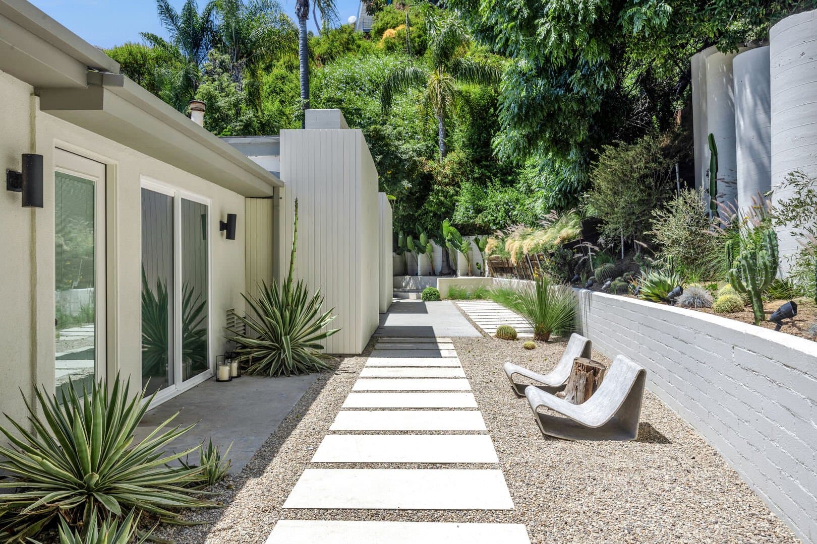 Sunset Plaza View - Image 34