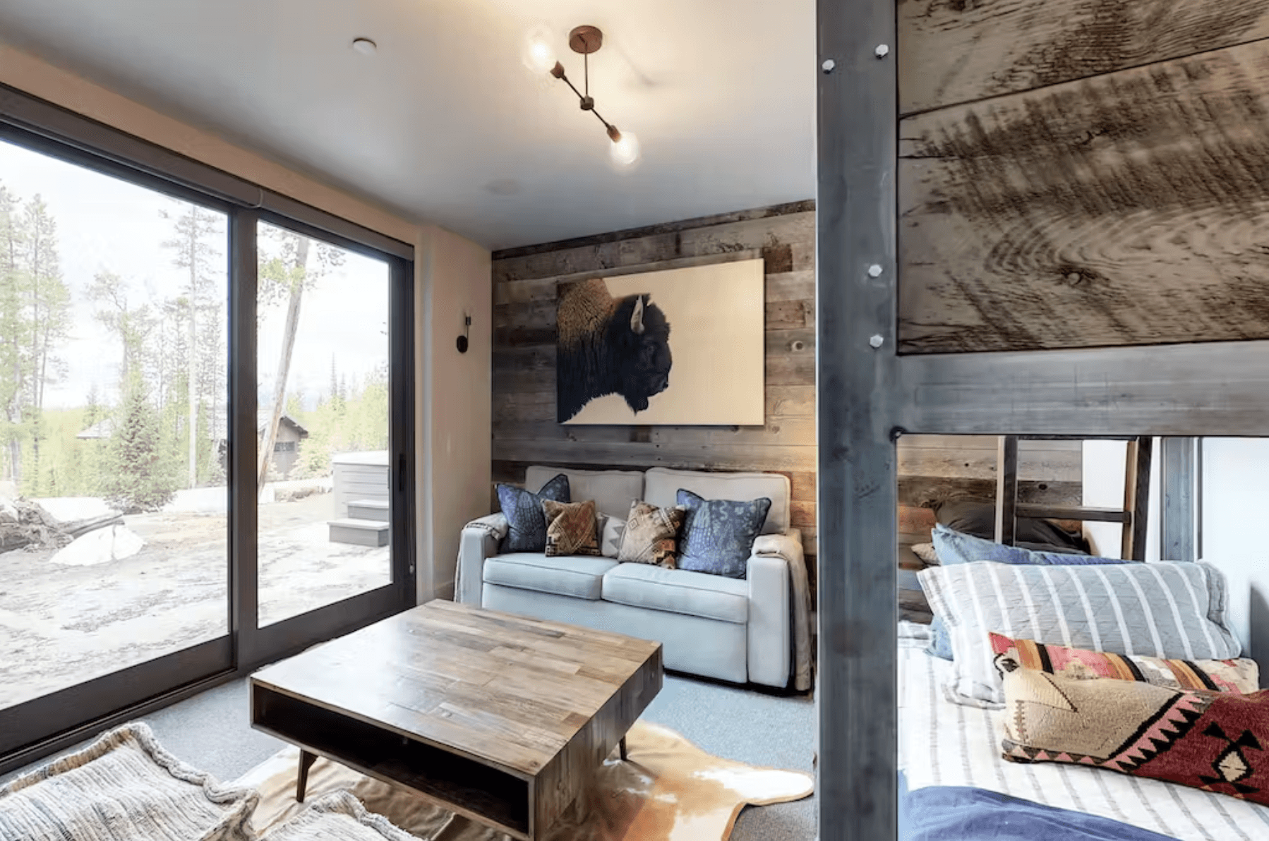 Lake Cabin - Image 14