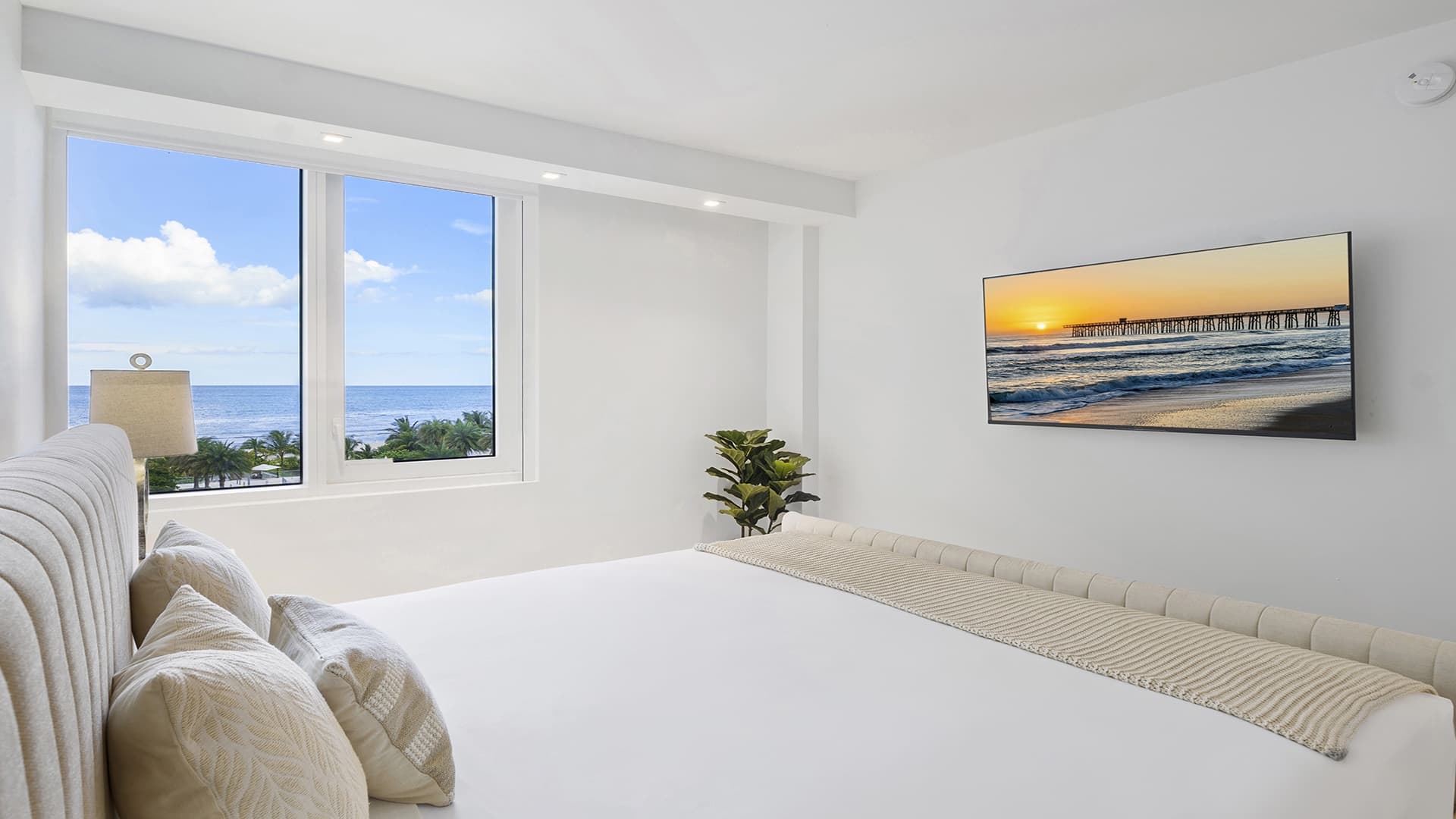 Roney Palace Residence #641 - Image 9