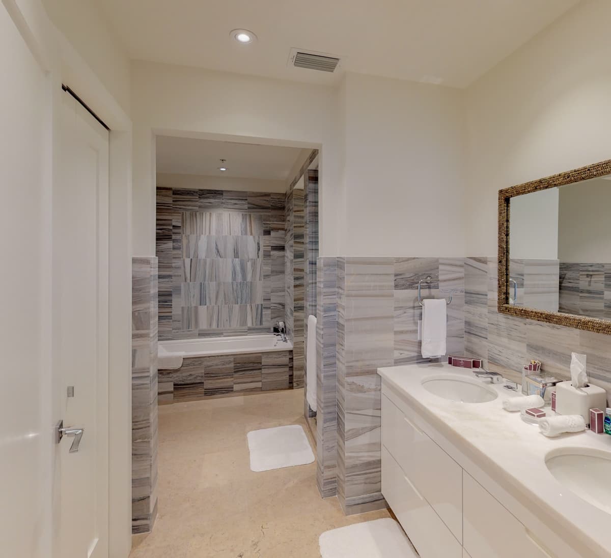 Ritz-Carlton Residence #612 - Image 11