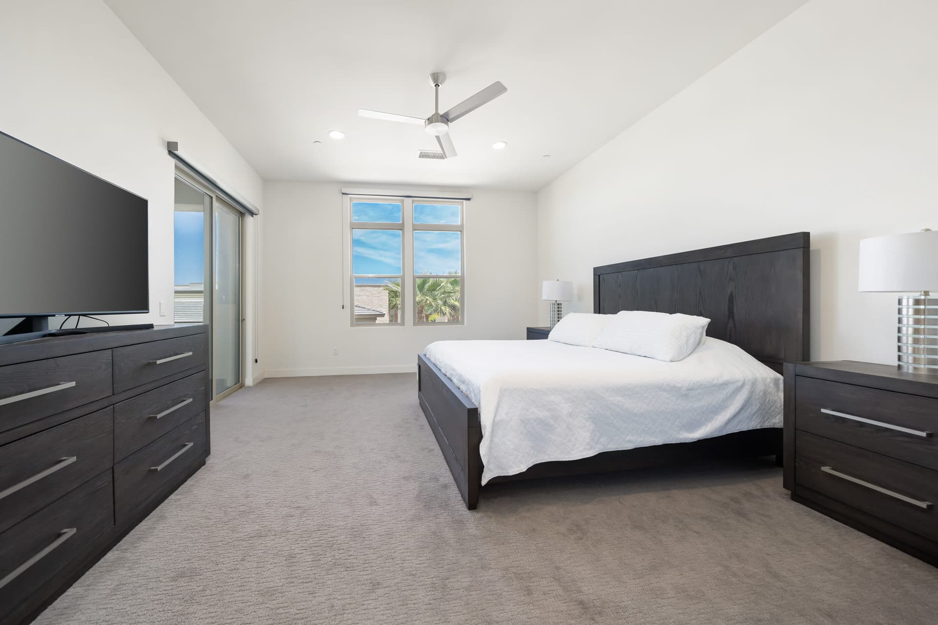 Stay Savvy in Palm Desert - Image 14