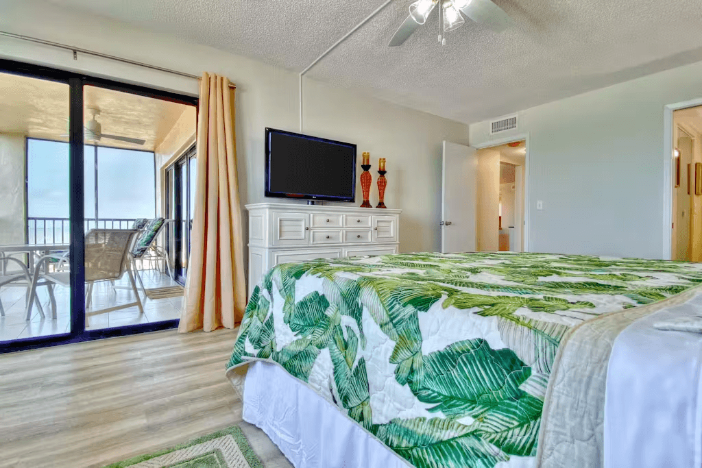 Reflections on the Gulf - Image 16