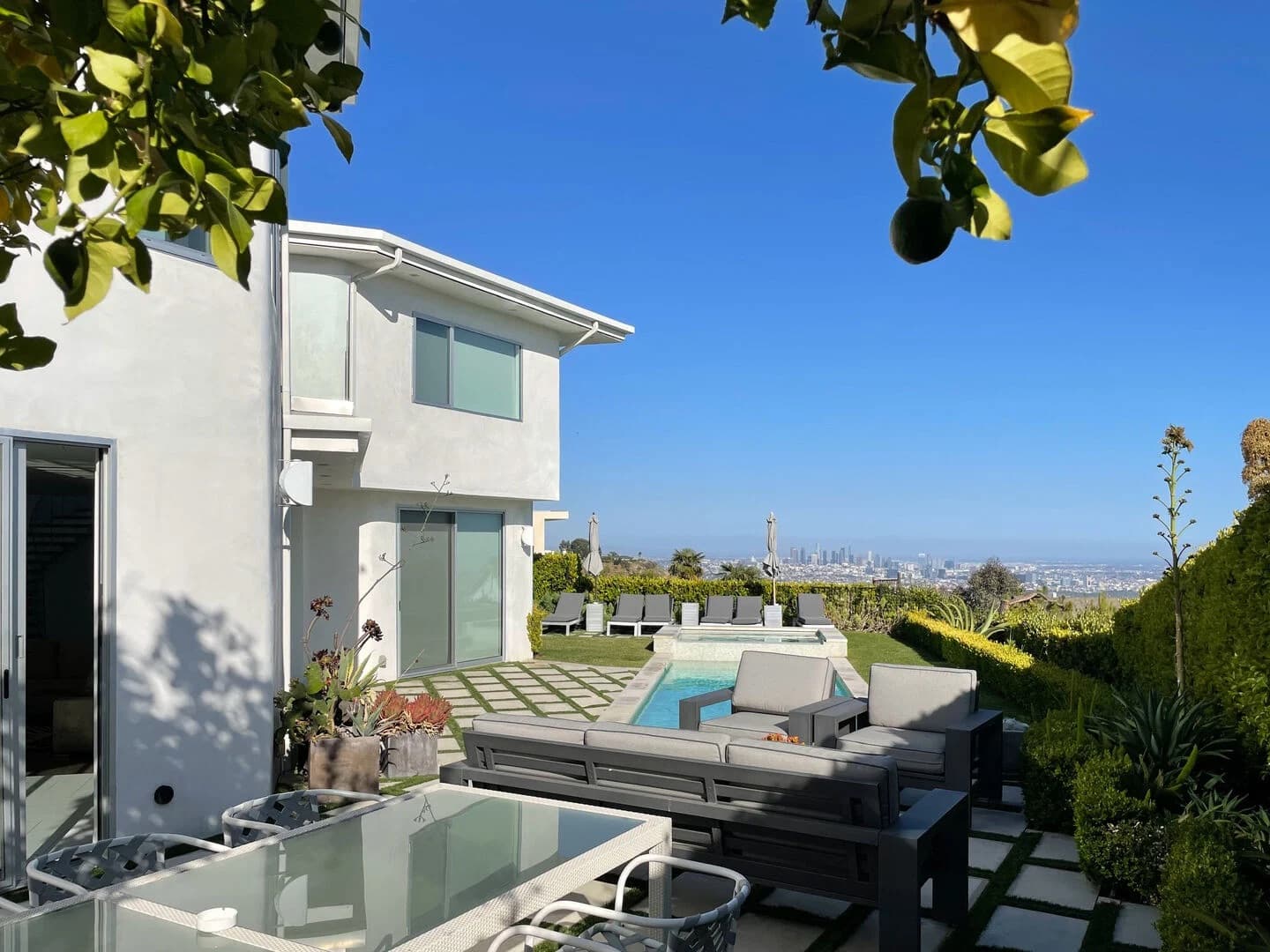 Venus Modern - Image 13