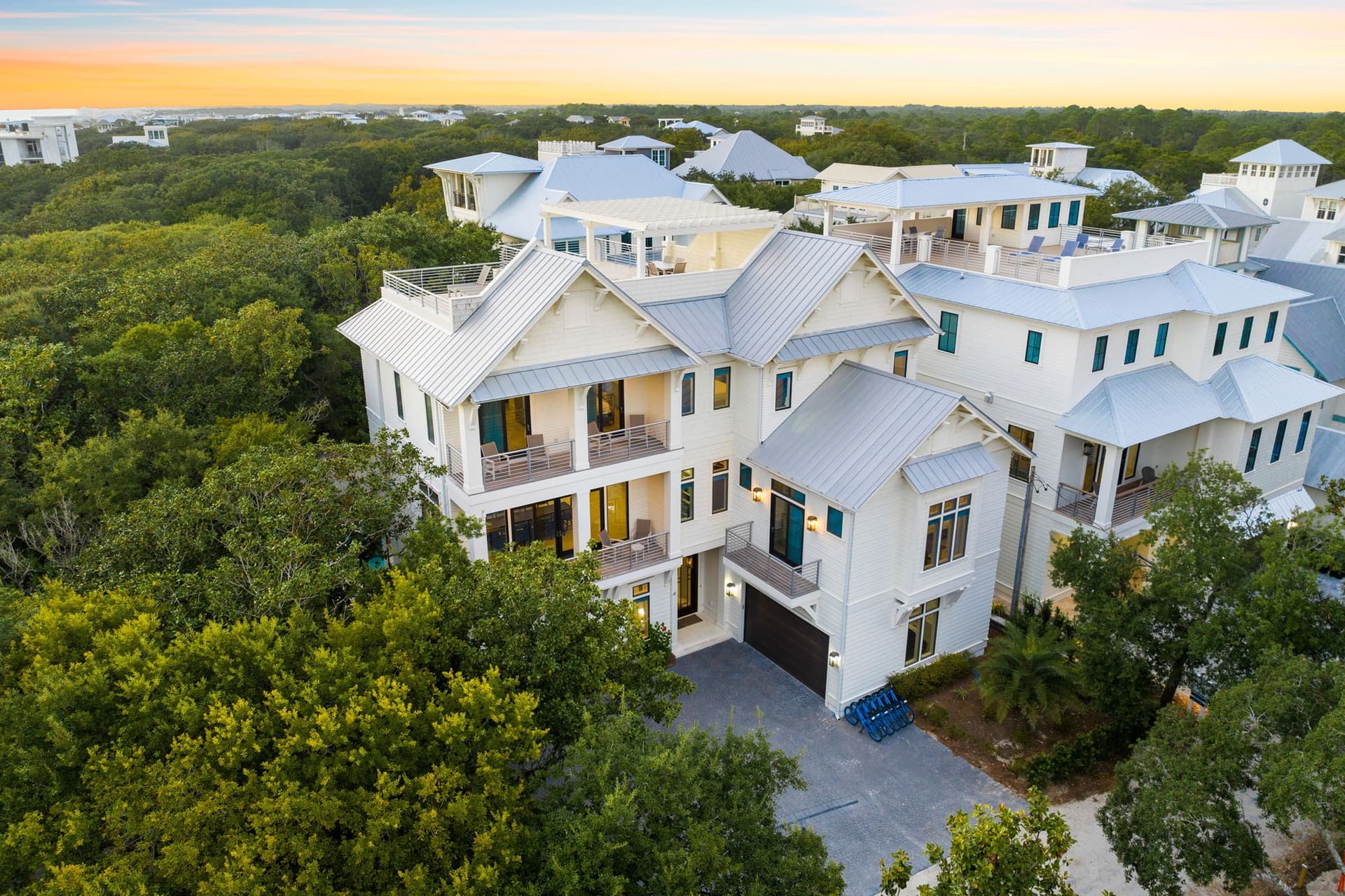 Social Manor - Image 57