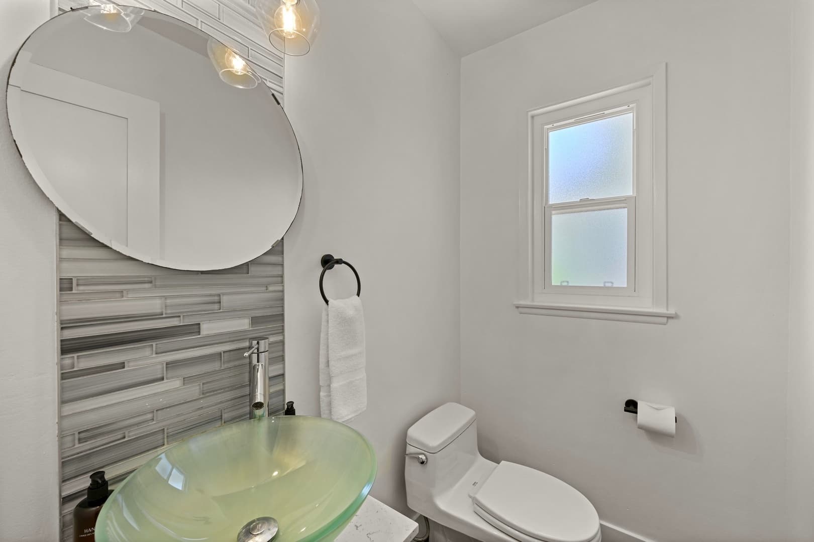 Pacific Beach Retreat - Image 25