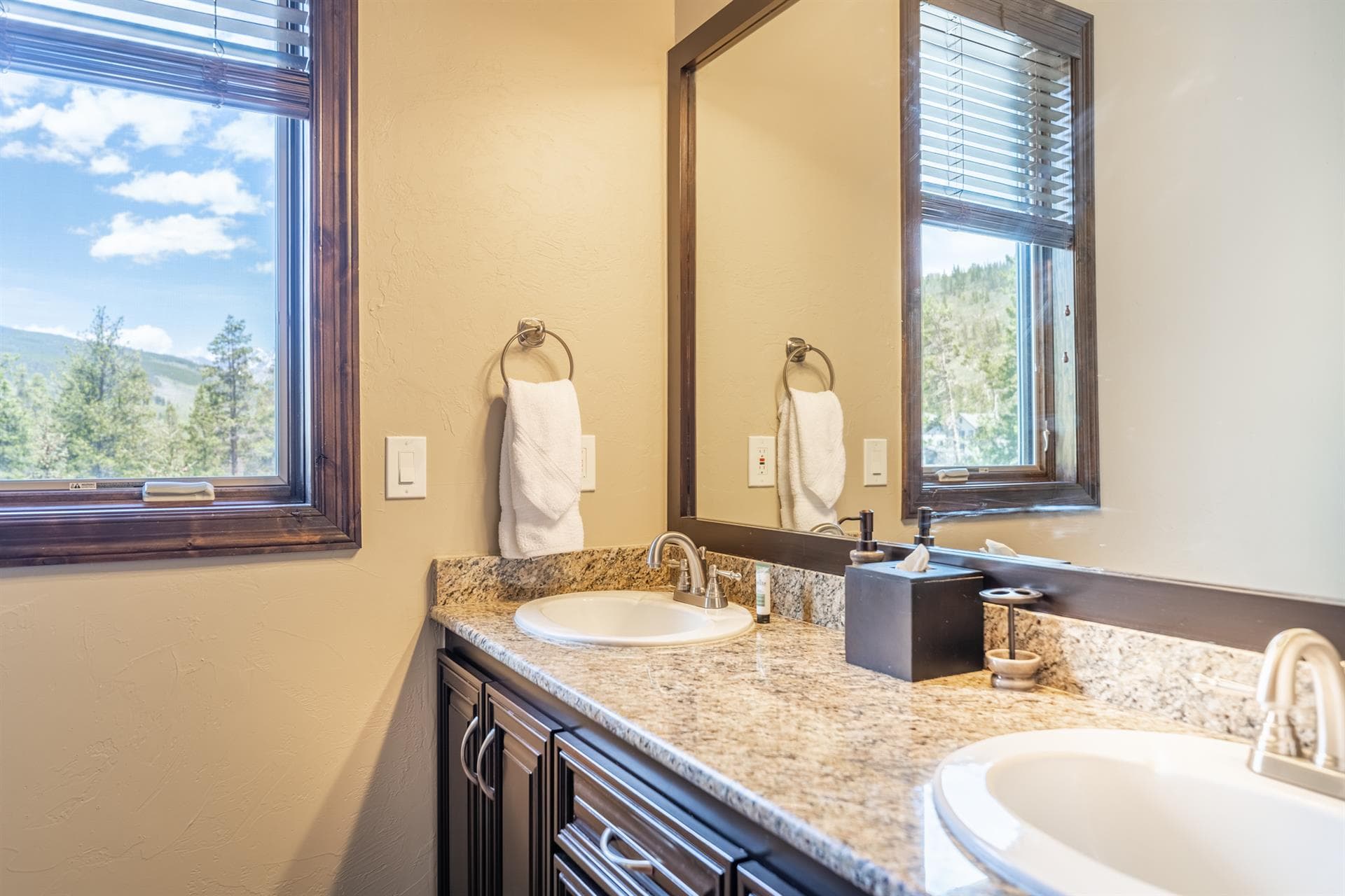 Dreamweaver Home - Image 17