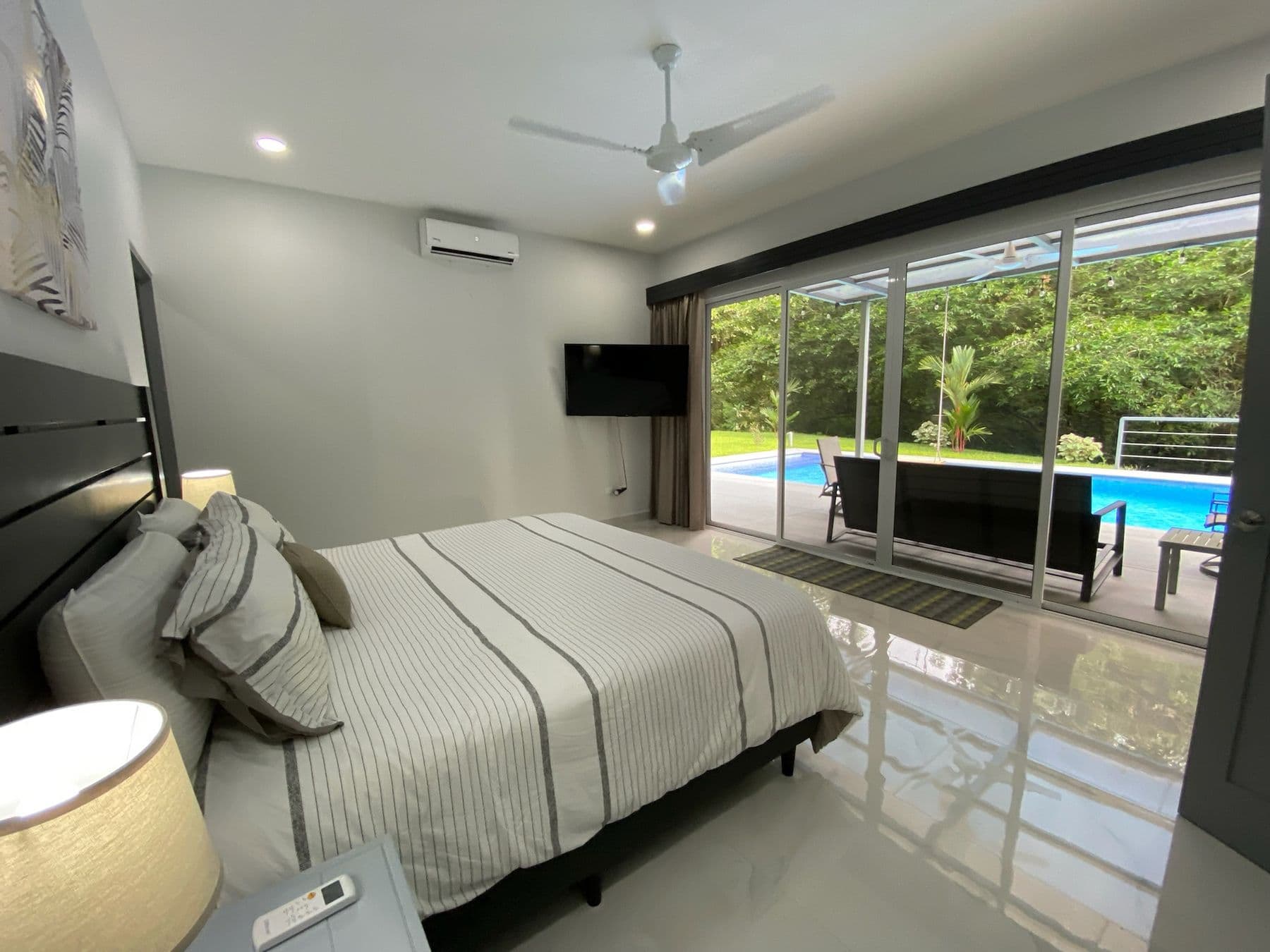 South Family Home - Image 34