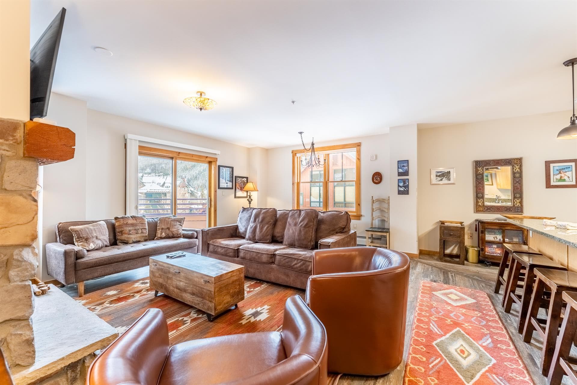 Peakview Penthouse Retreat - Image 6