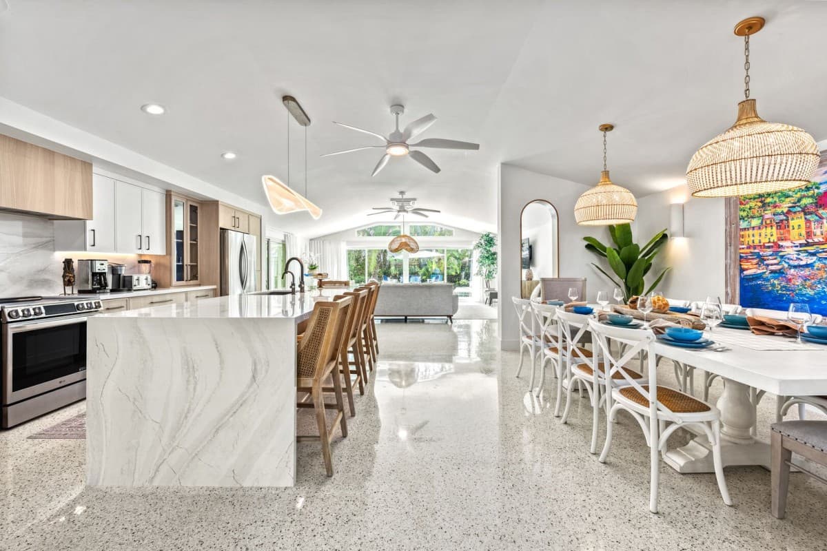 Beach Palm House - Image 18