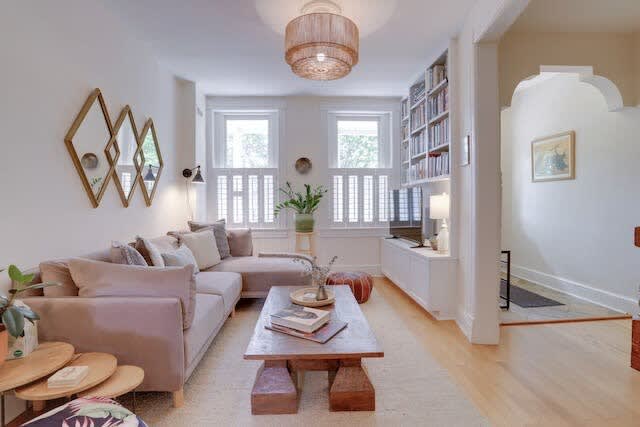 Capitol Comfort - Image 6