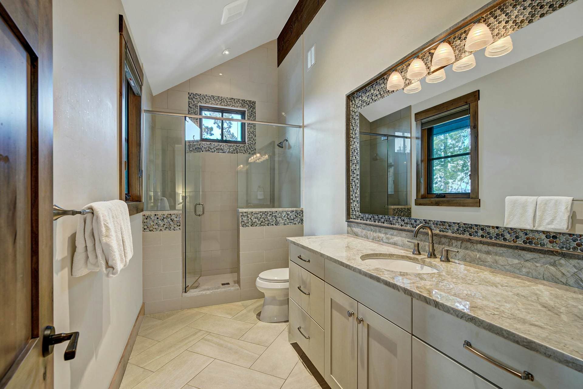 Skiers Palace - Image 20