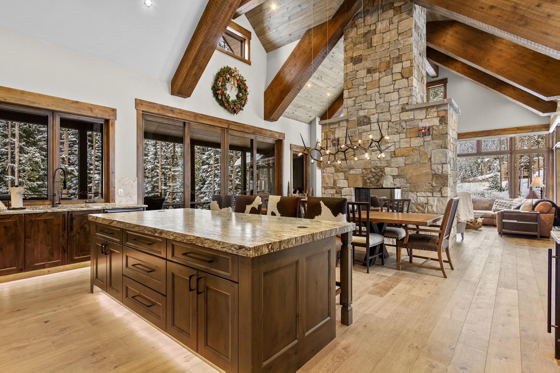 Timberline Lodge - Image 12