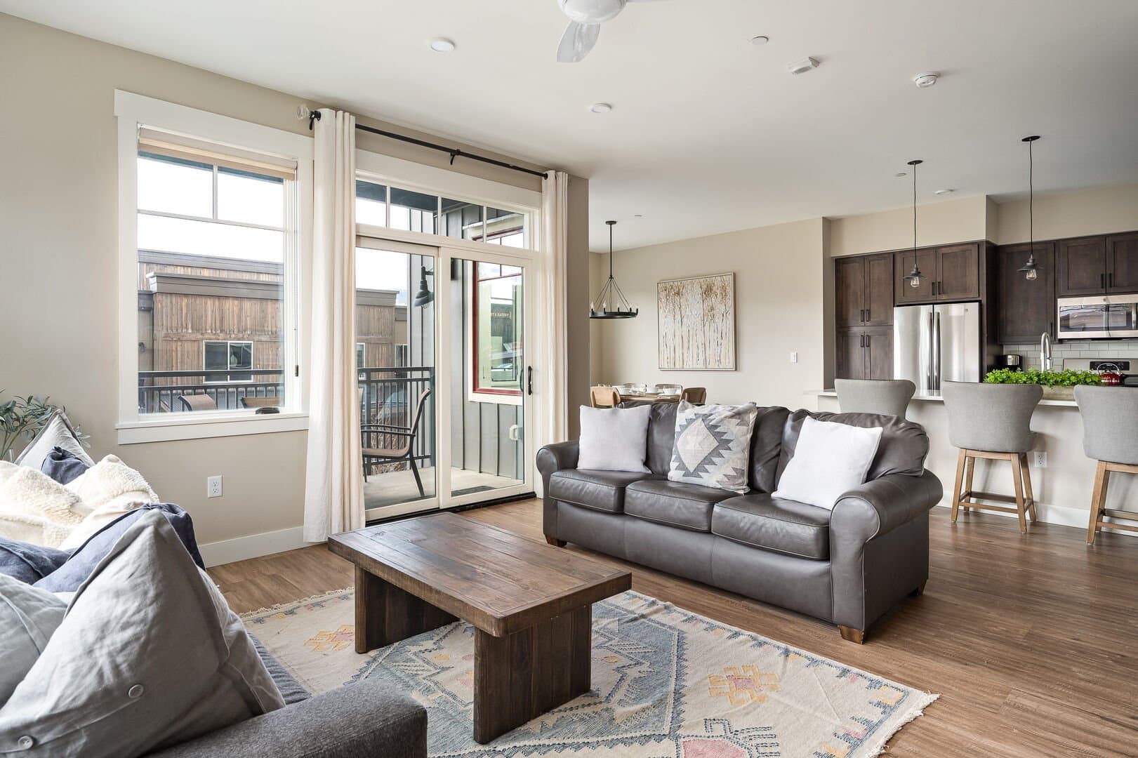 Hideaway Station Loft #207 - Image 4