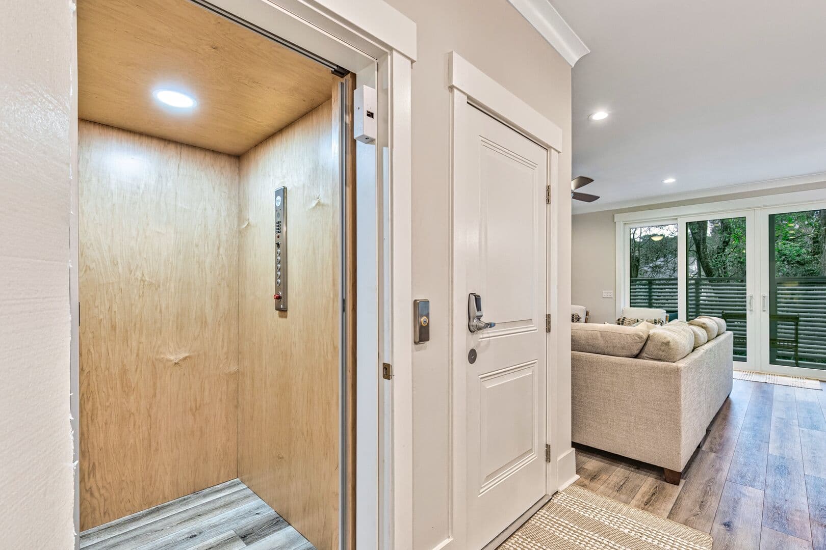 Tip Toe to the Beach - Image 8