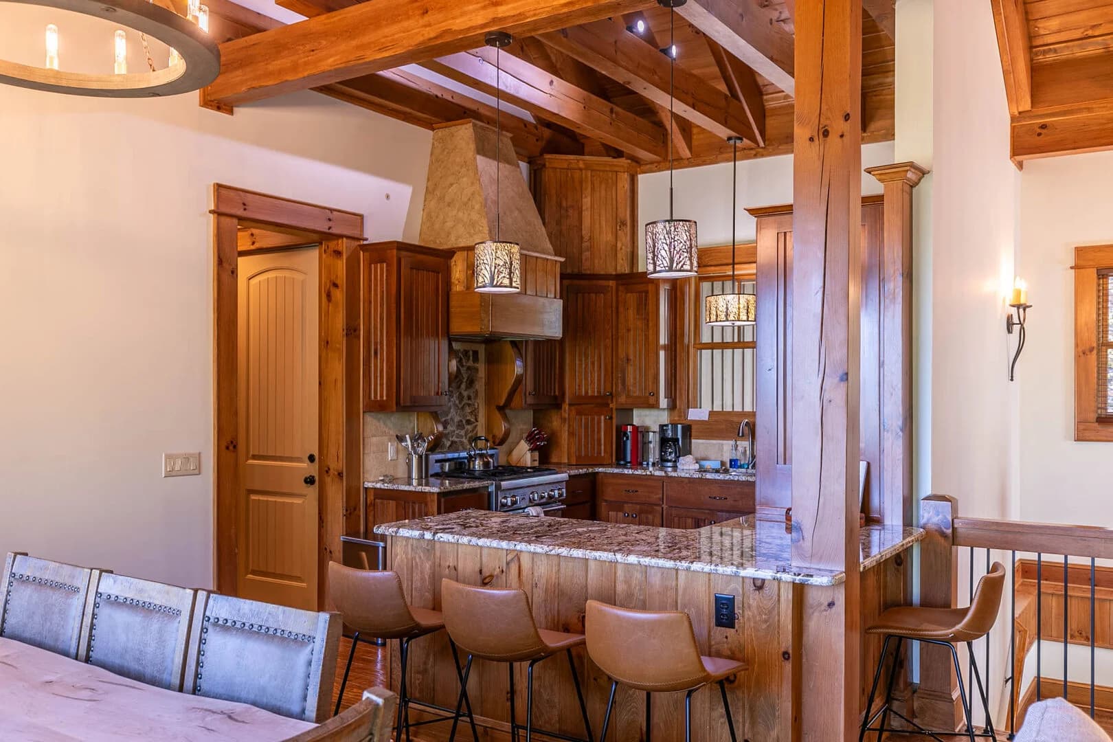 Blue Hole Lodge - Image 13