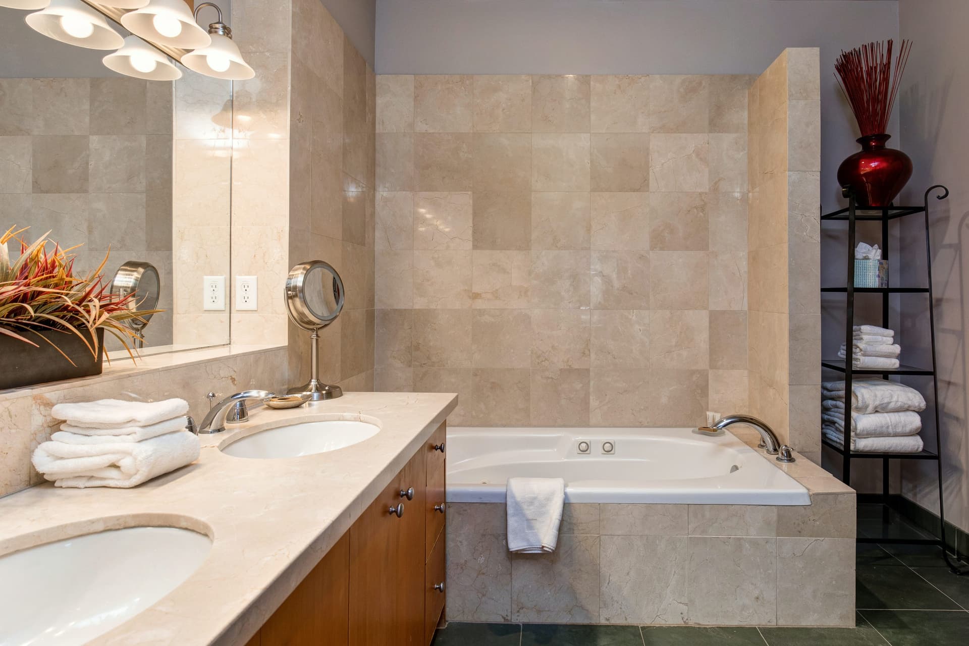 Old Town Overlook House - Image 12