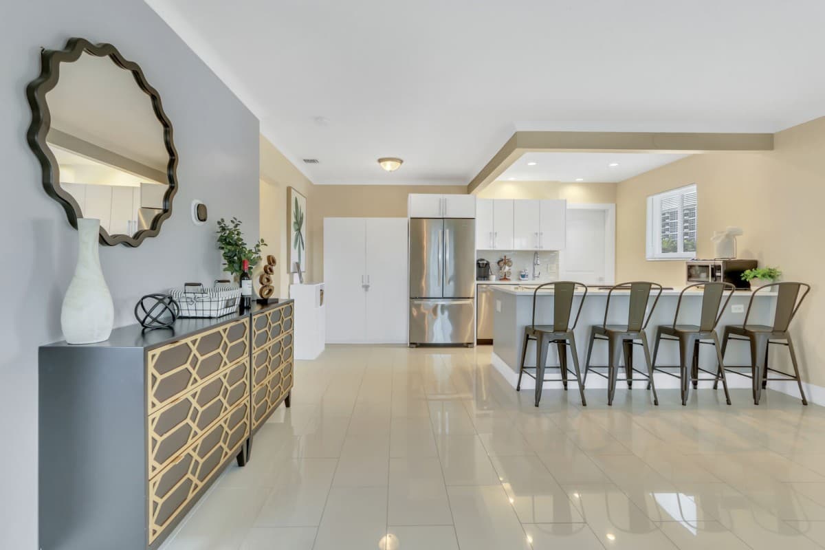 Sunny Home - Image 10