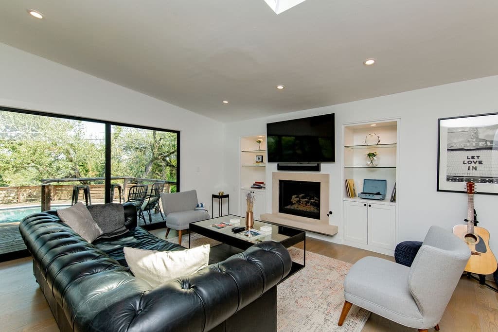 Westlake Hills Designer House - Image 2