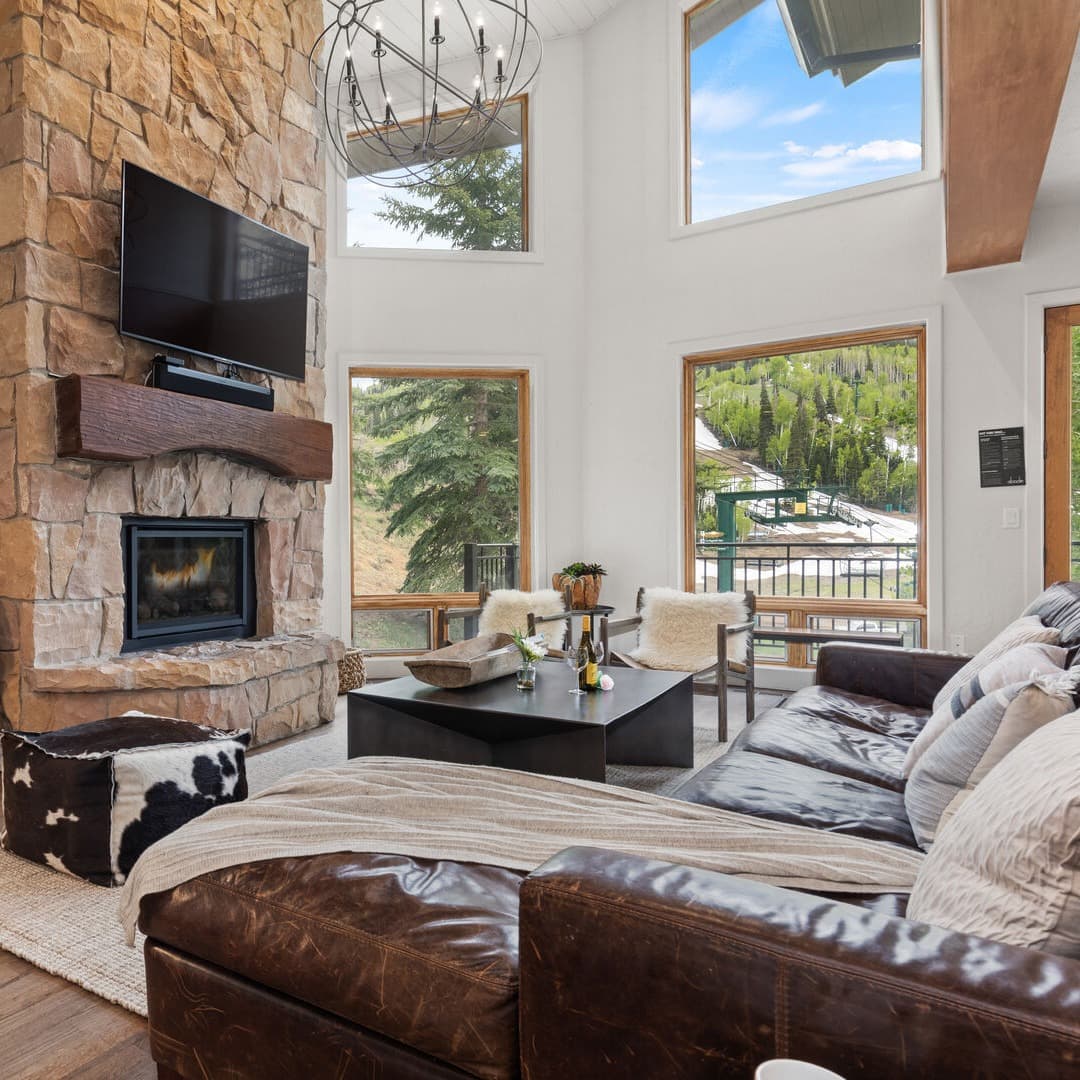 Sterling Lodge - Image 1