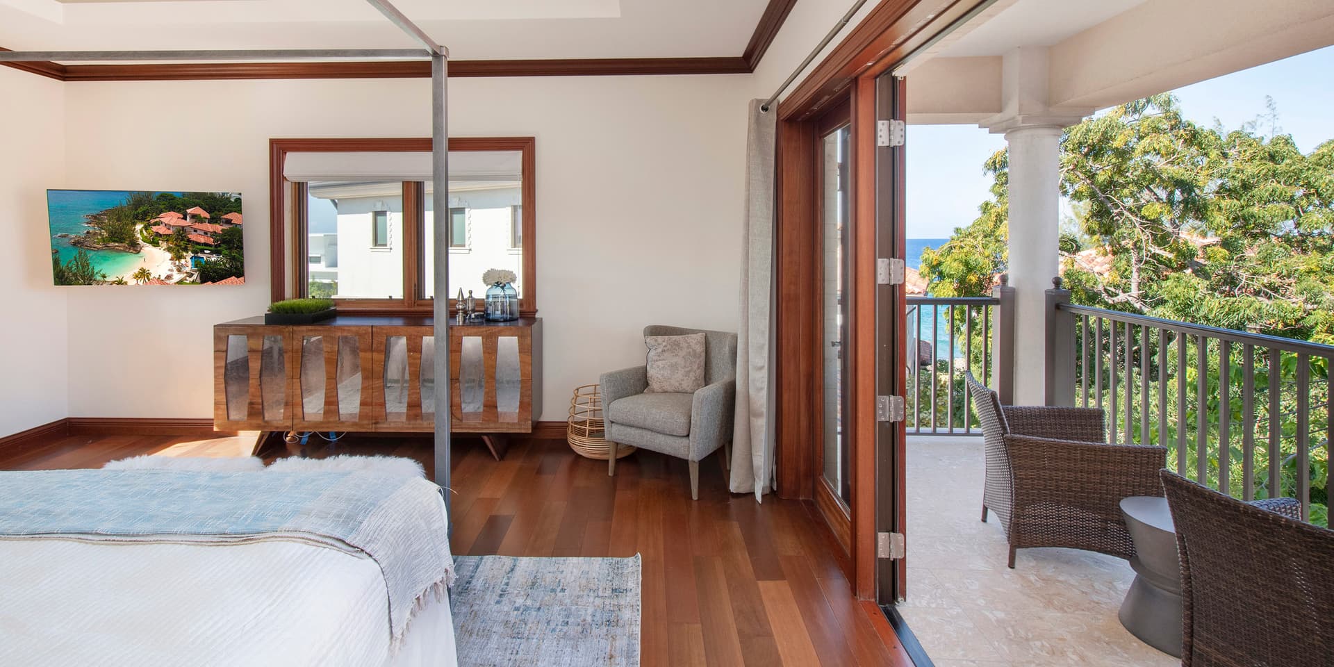 Blue Luna Home - Image 16