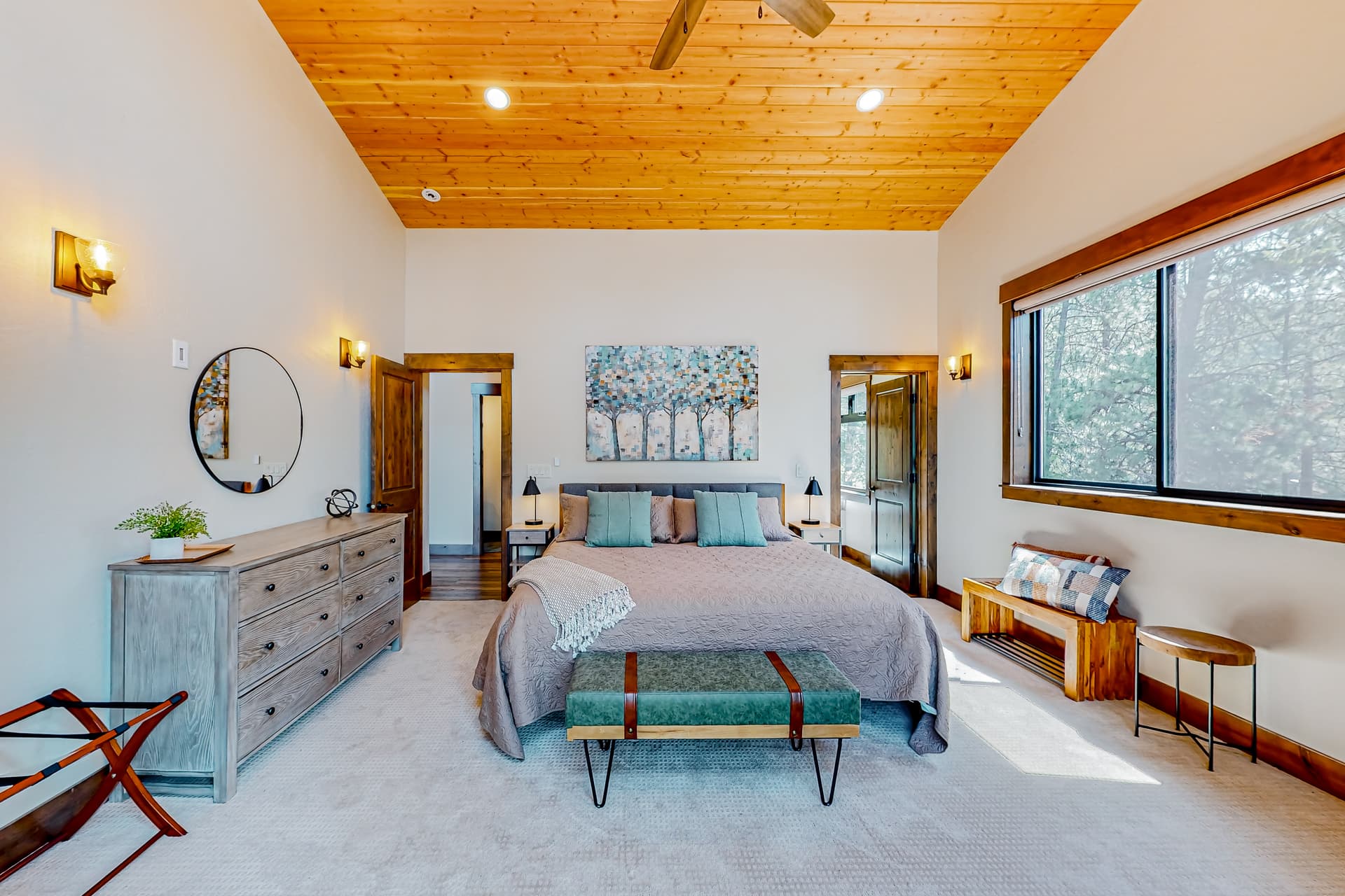 Leaning Pine Point at Half Round Bay - Image 12