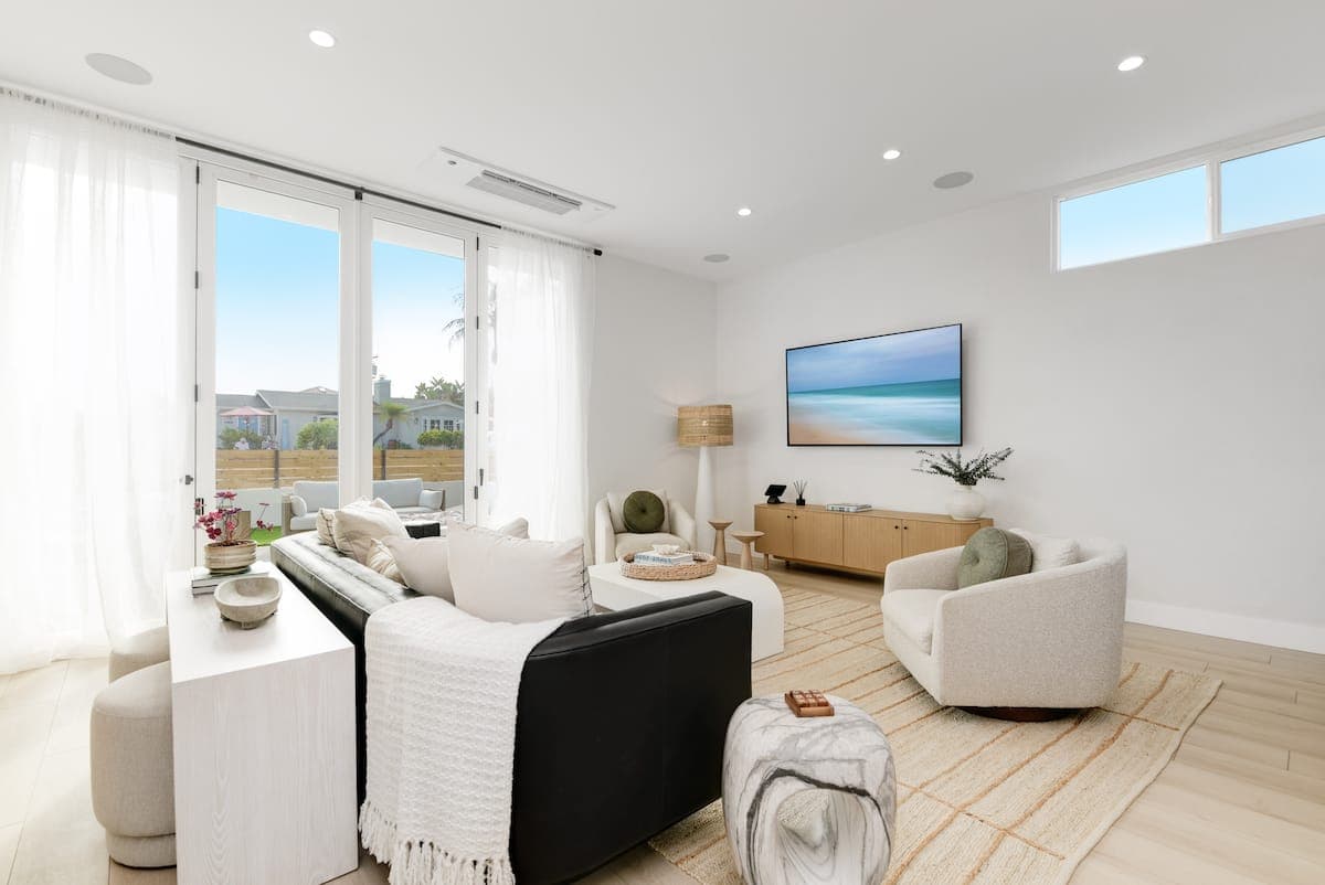 Ocean View Poolside Retreat - Image 9