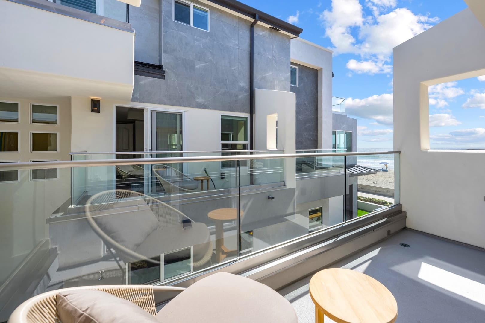 Oceanfront 1 North - Image 33