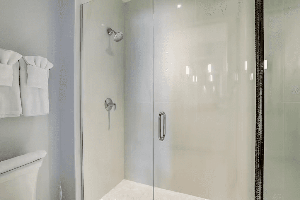 Heart of Naples - Image 12