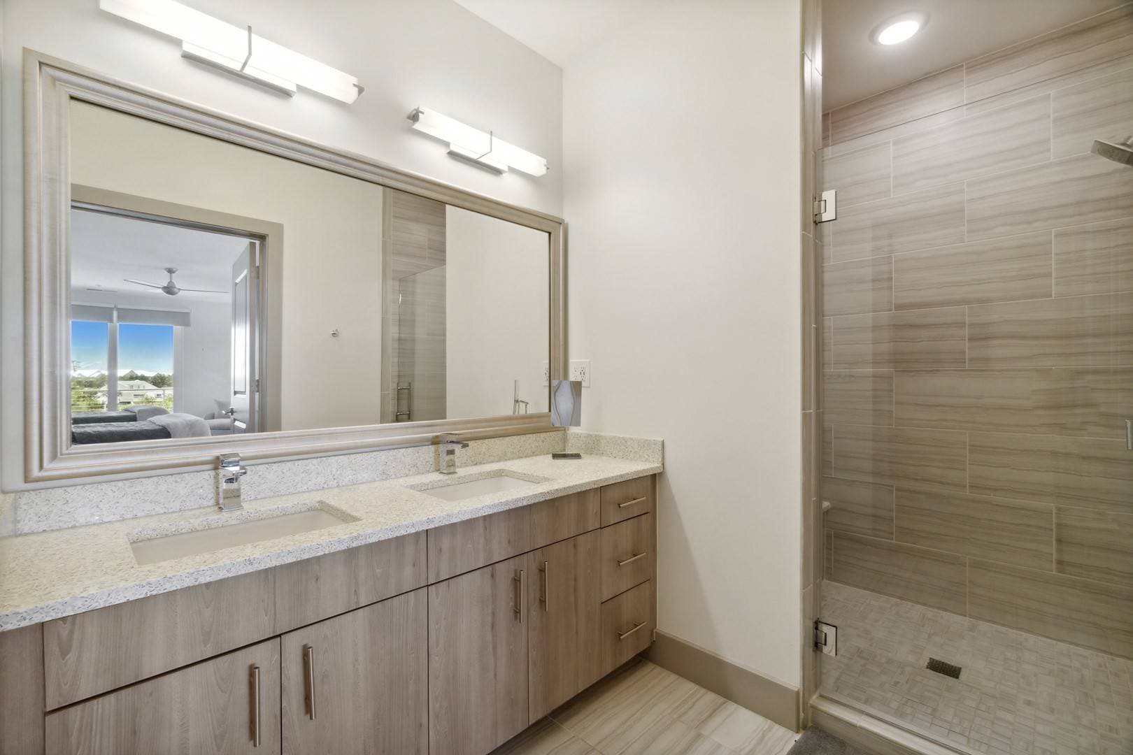 Pointe Residence - Image 28