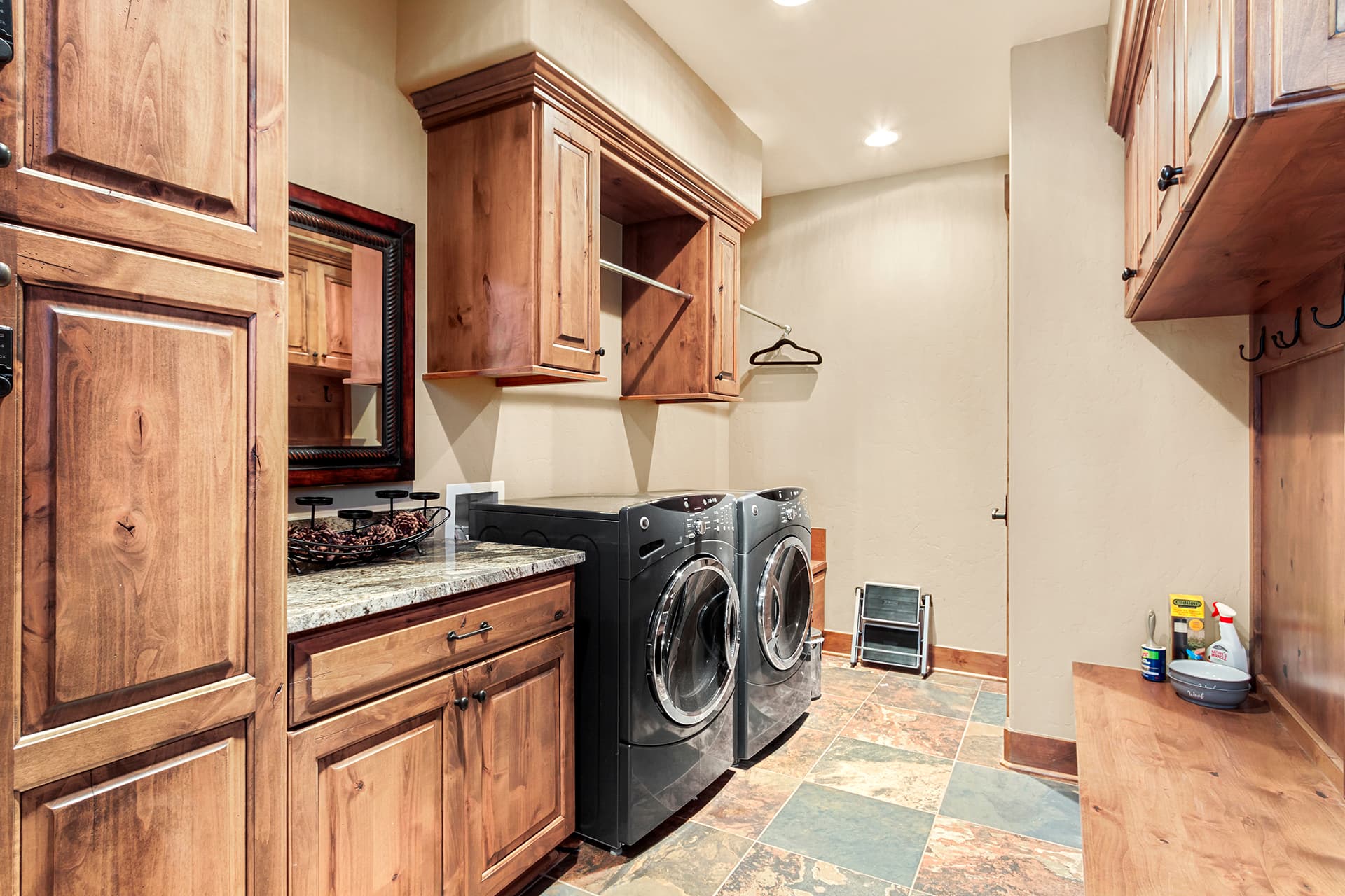 Twin Peaks Lodge - Image 21