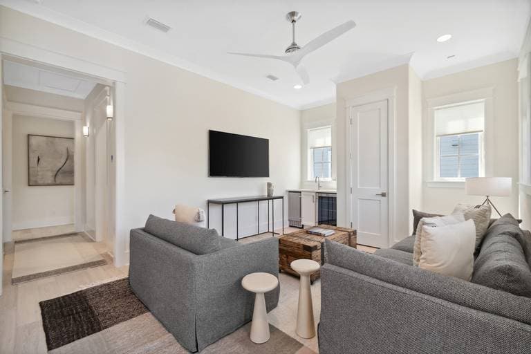 Harlie's House - Image 12