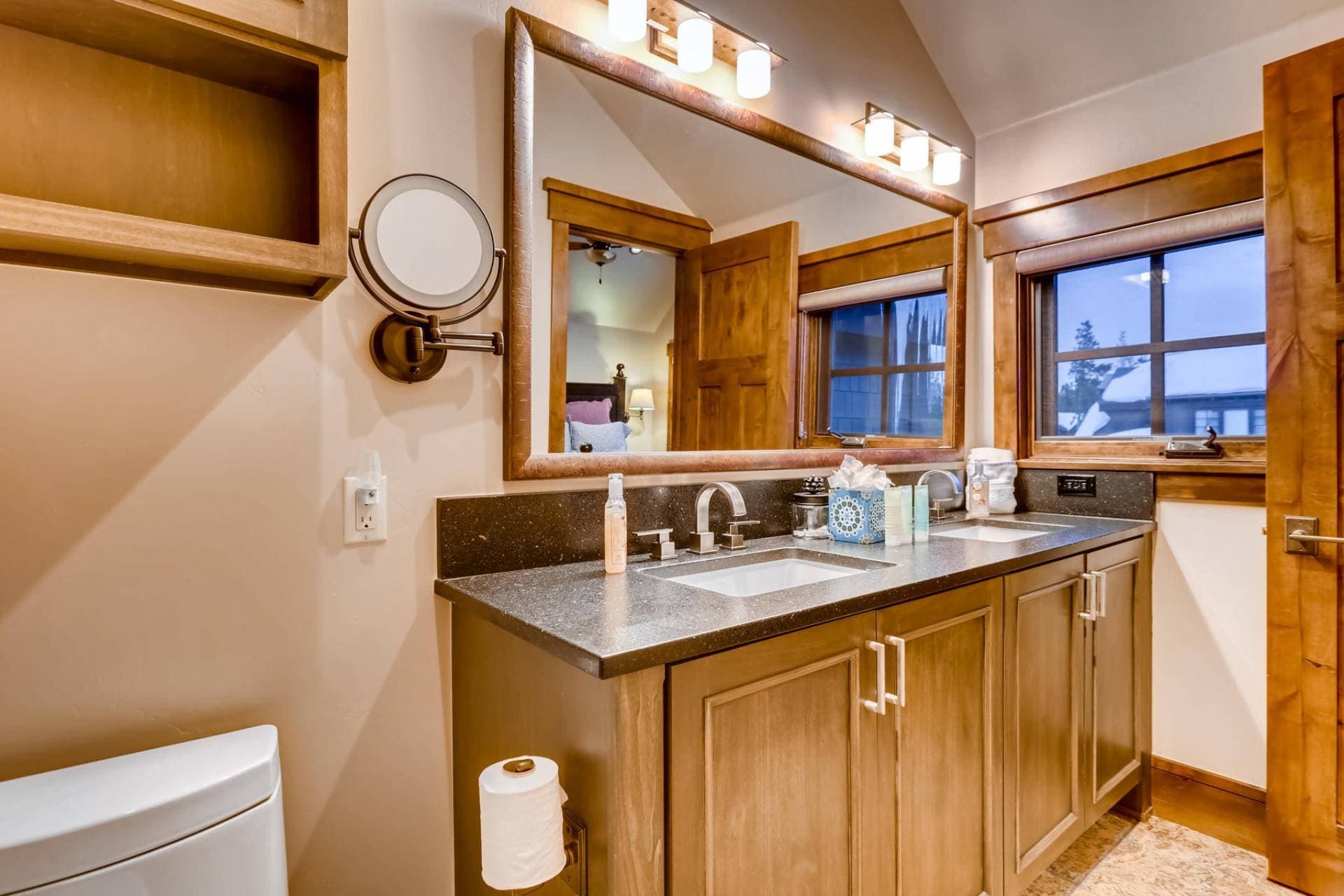 Monarch Place - Image 24