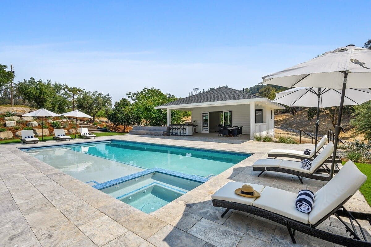 Geyserville Luxury Wine Country Estate - Image 2