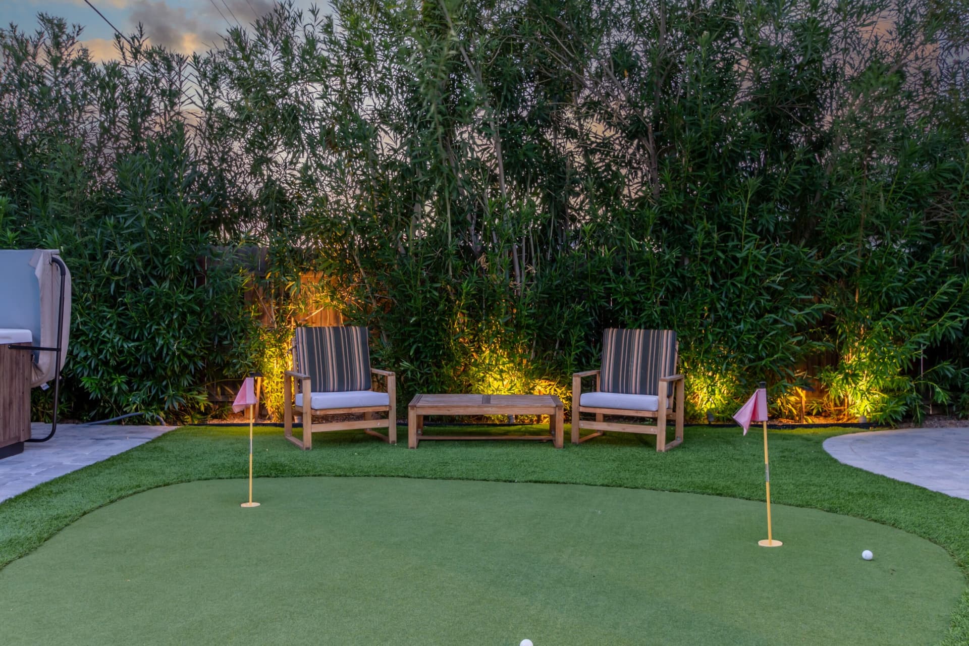 Ochenta Modern Poolhouse - Image 38