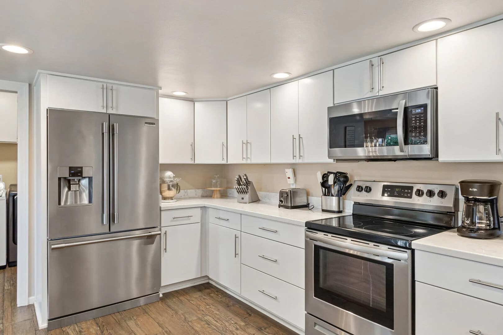 Paradise Escape - Image 10