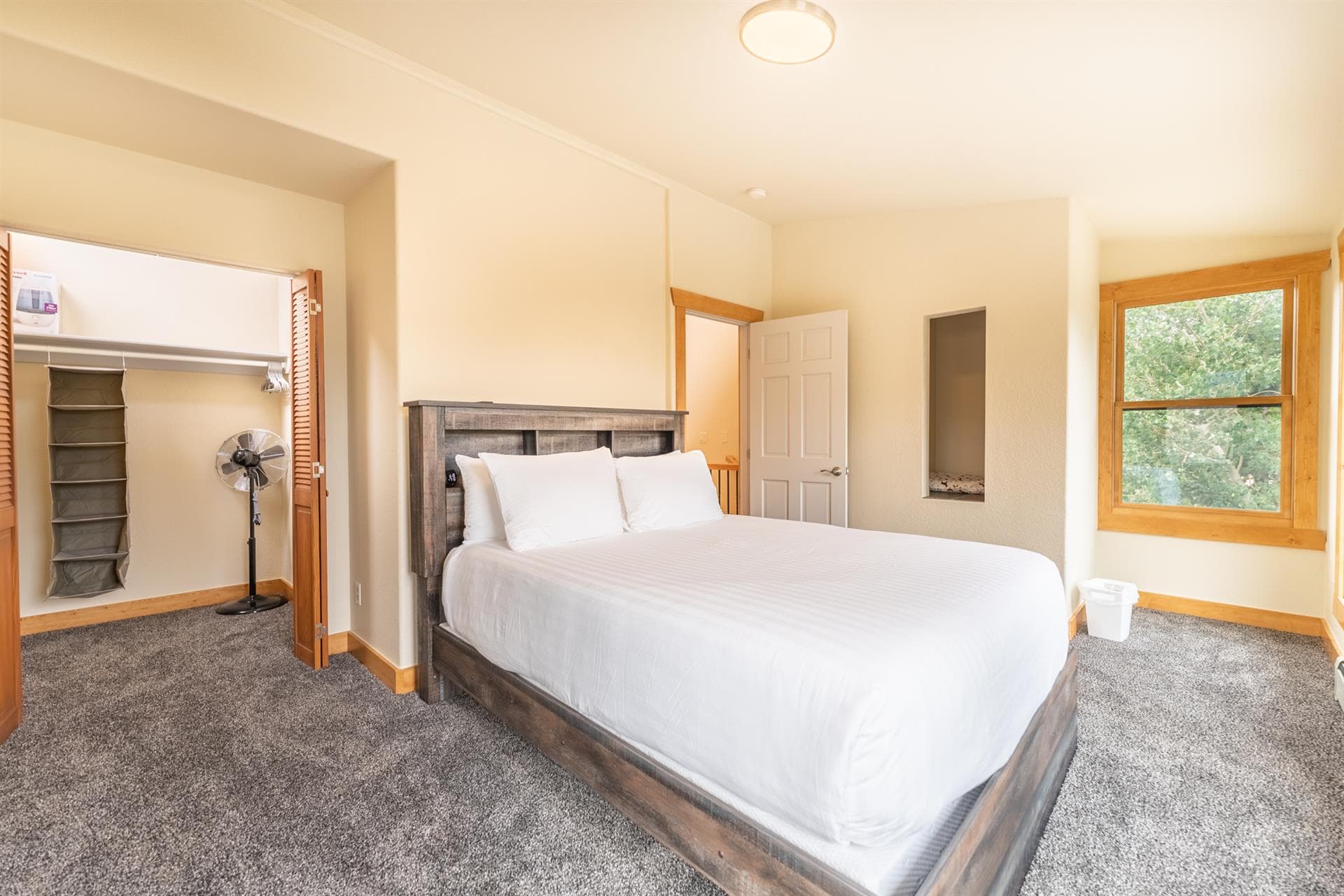 Alpine Home - Image 28