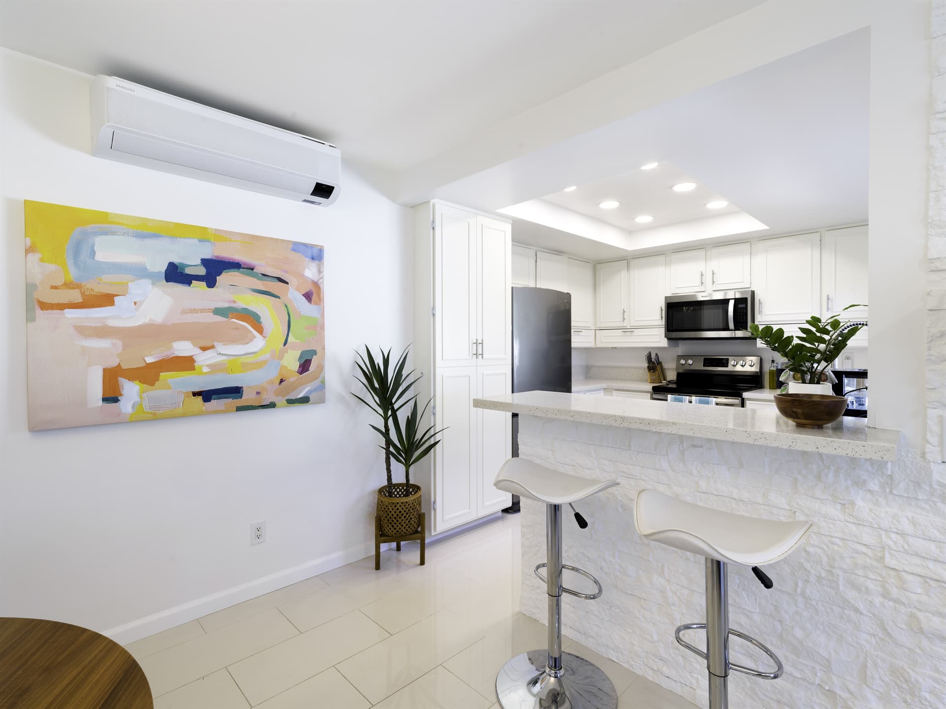 Bamboo Bungalow - Image 9