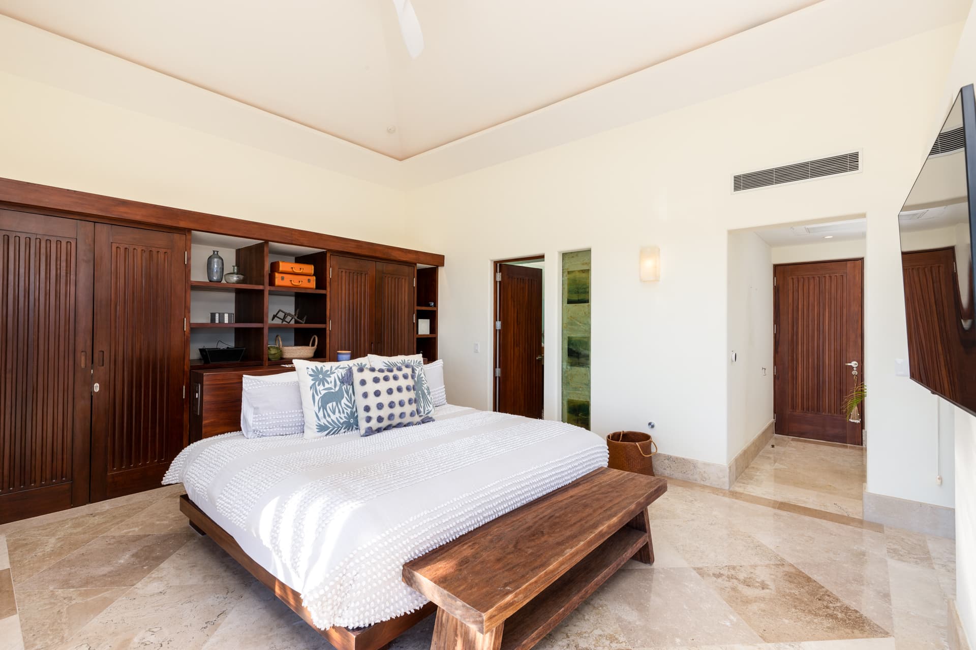 Casa de las Aves - Image 26