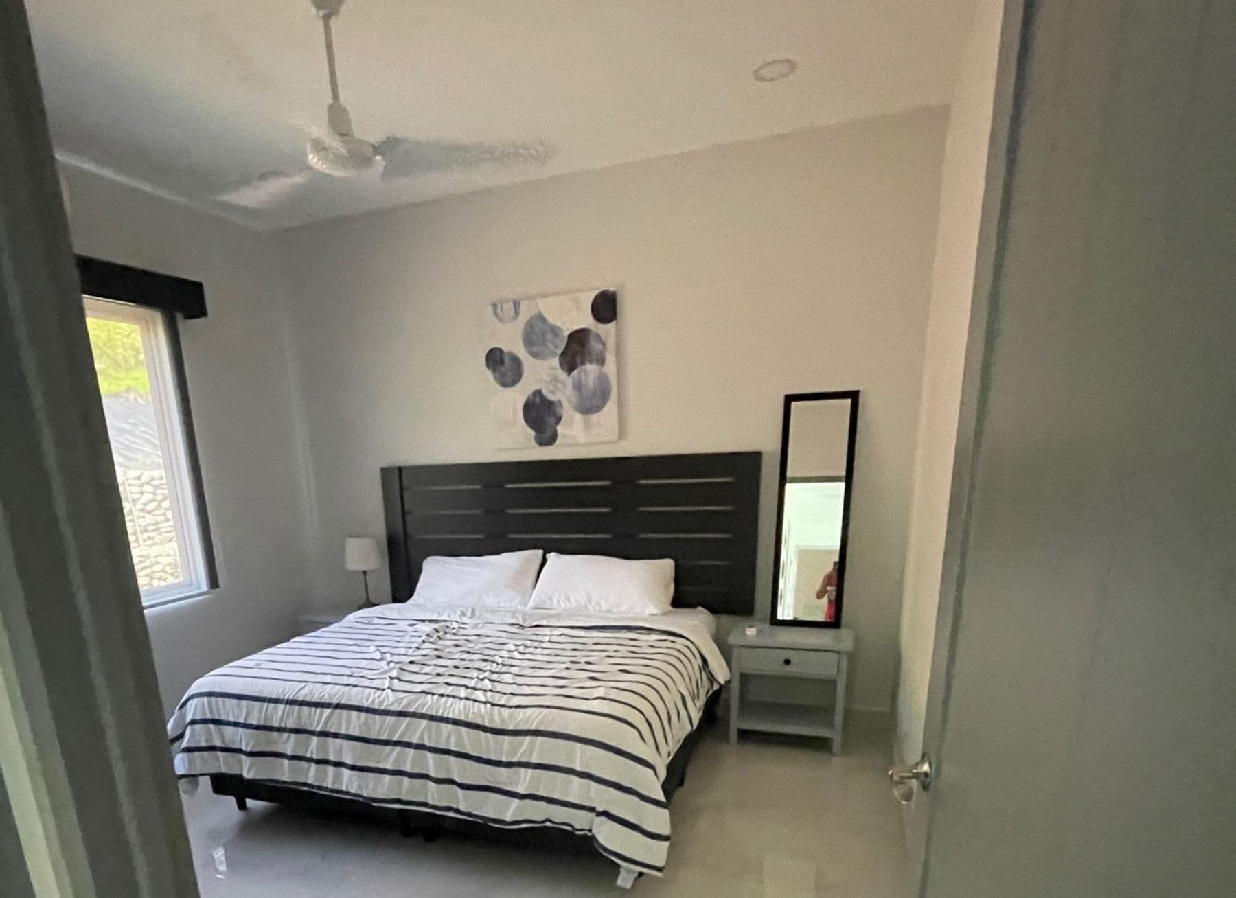 South Family Home - Image 6