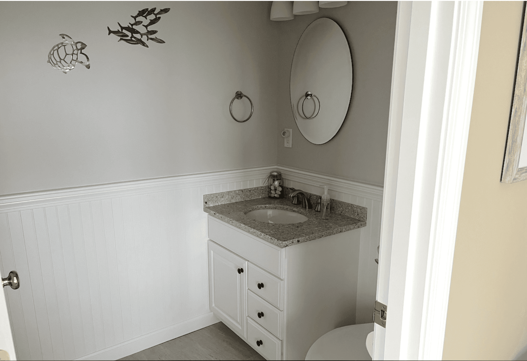 Seaside Manor - Image 29