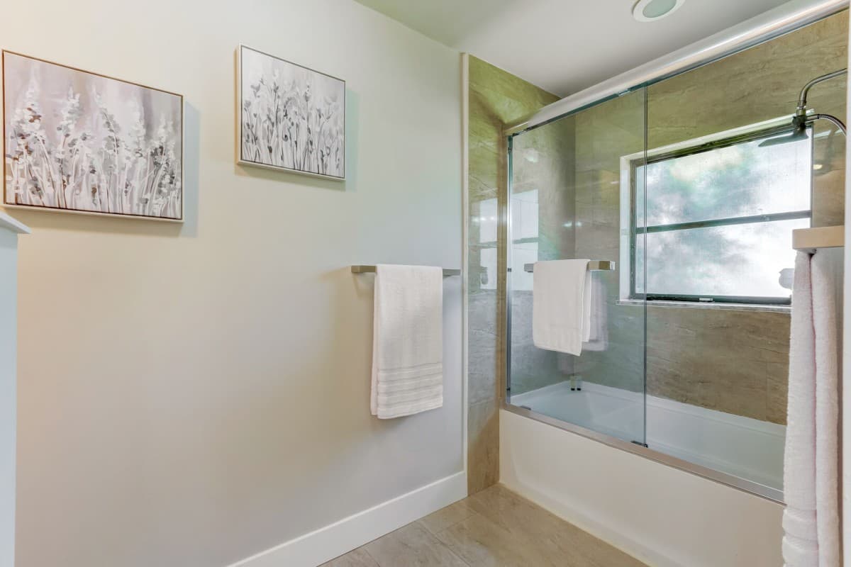 Sunrise House - Image 15