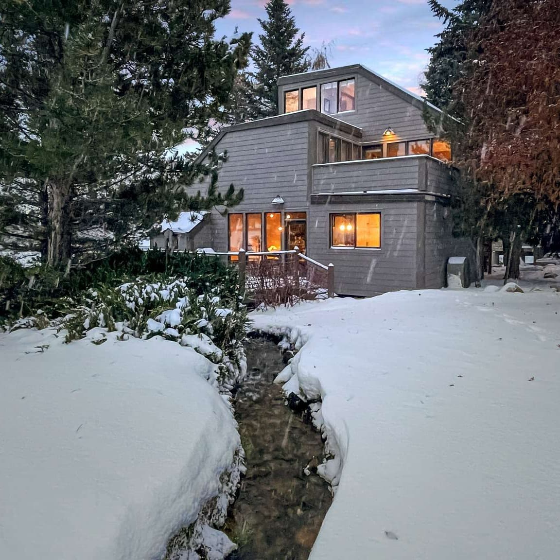 Whispering Waters Chalet - Image 1