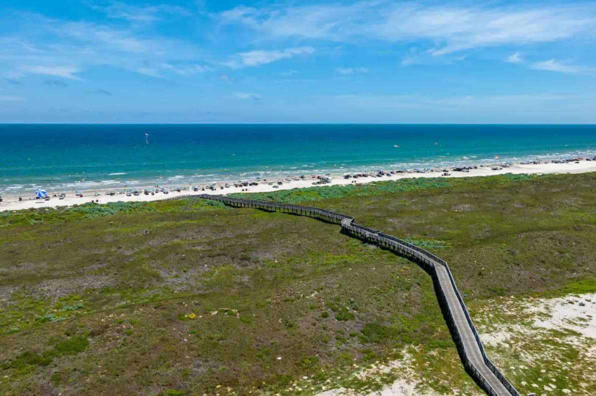 Coastal Charm House - Image 23