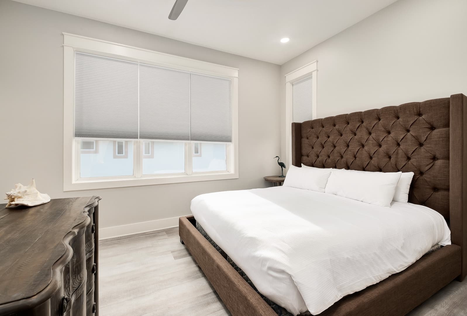 Latitudes - Image 22