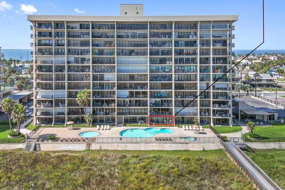 Ocean Vista Towers - Image 25