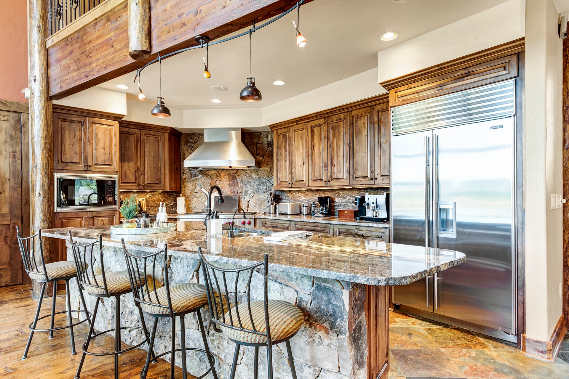 Twin Peaks Lodge - Image 8