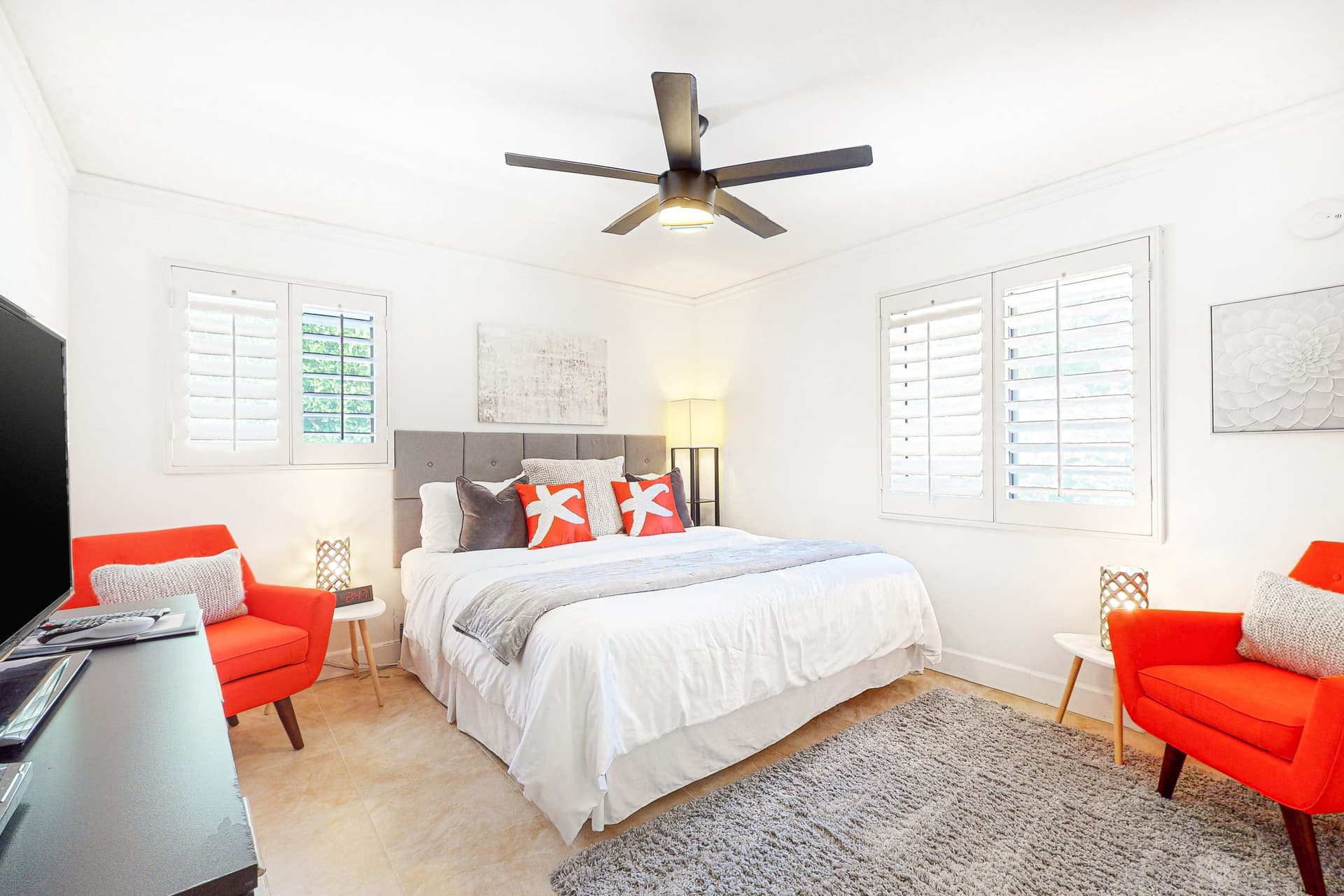 El Paseo Modern House - Image 14