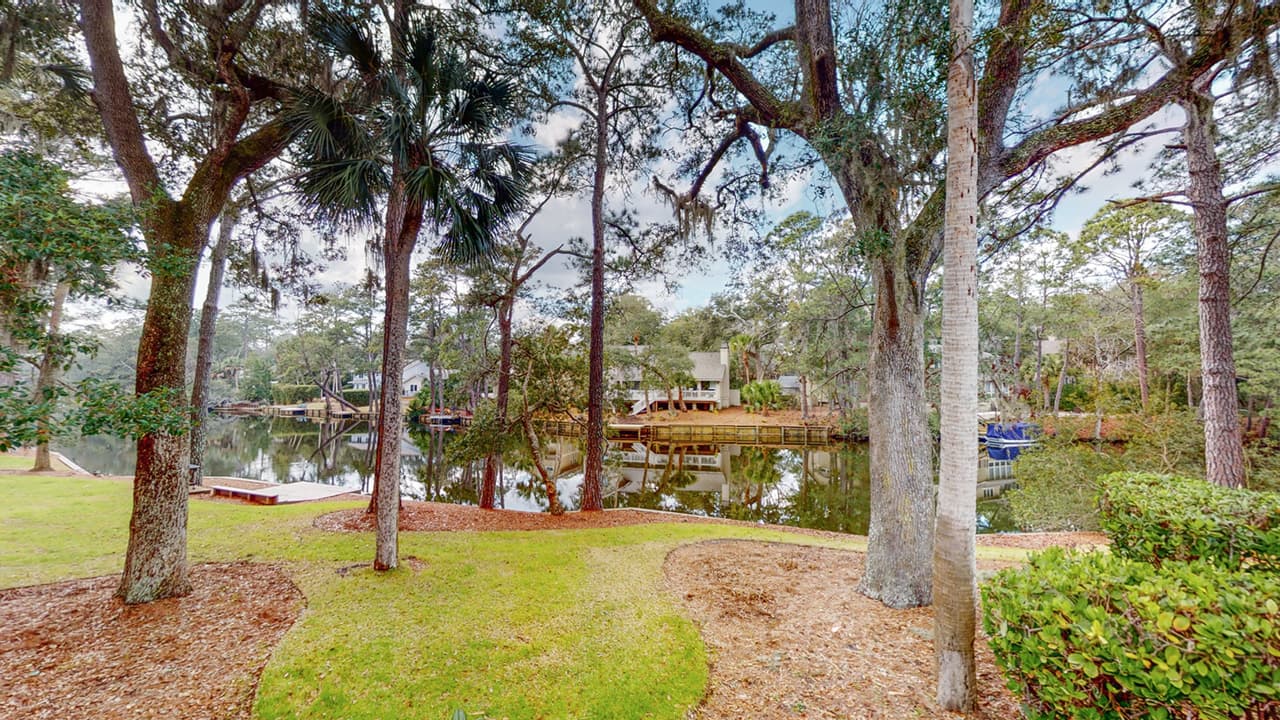 Blue Cove House - Image 2