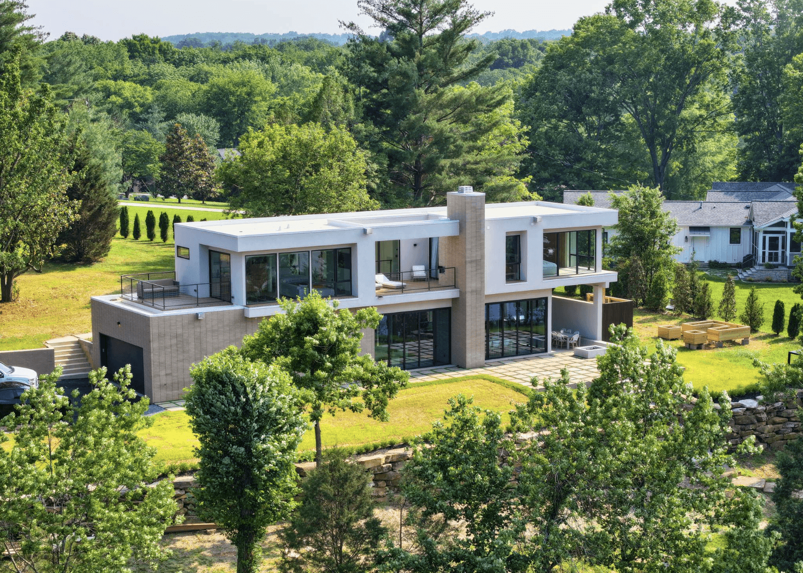 Nashville Lakeside Modern - Image 20